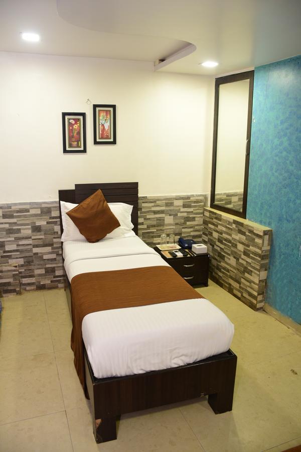 Hotel K.C Residency Bombay Exterior foto